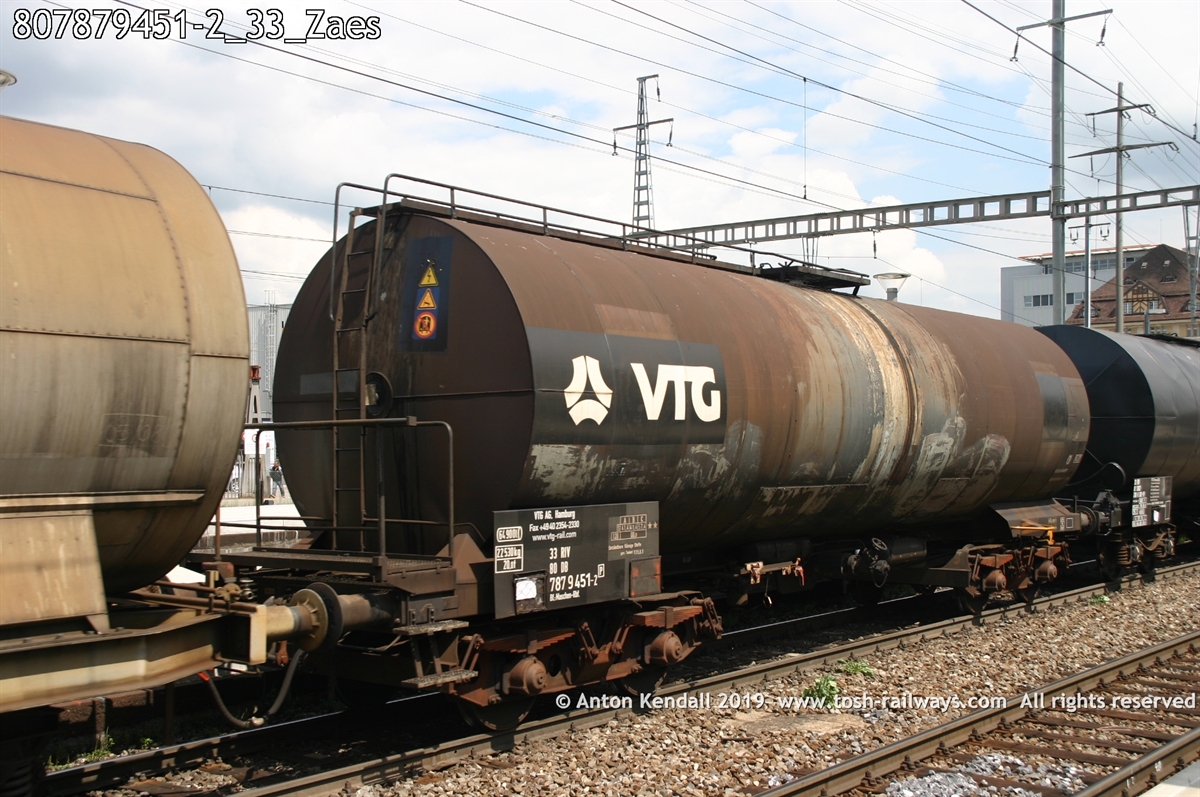 807879451-2_33_Zaes.jpg